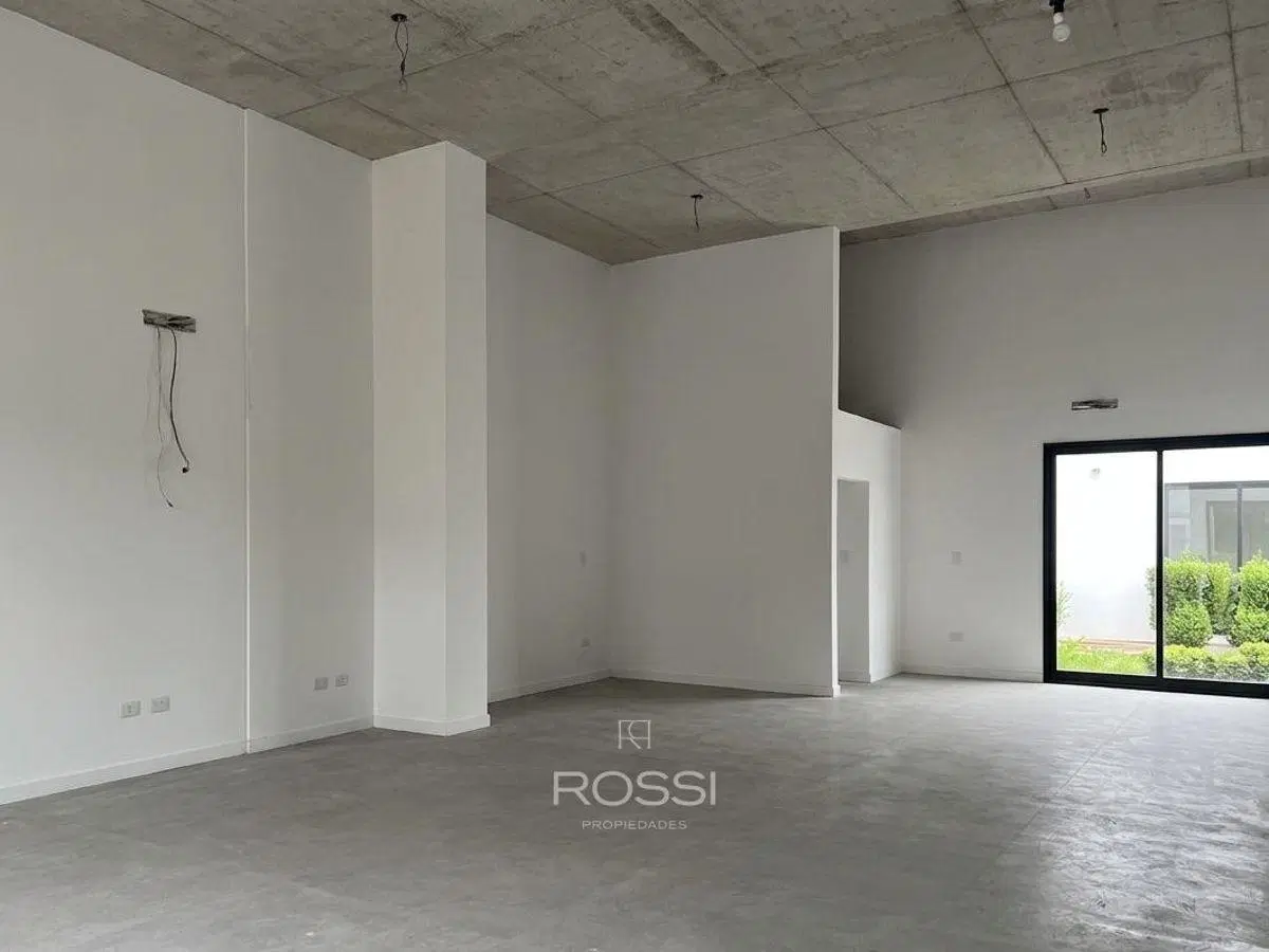 Local comercial a estrenar en venta | Doble altura | Financión | Patio | Merlo Centro 3