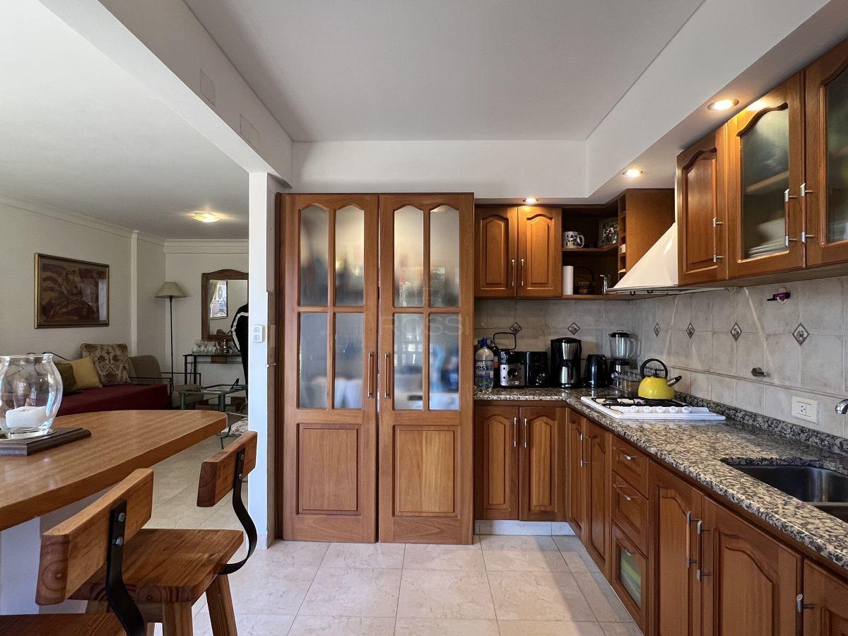 Foto de Departamento 3 amb en venta | Suite | Cochera techada | Castelar Norte, imagen 4