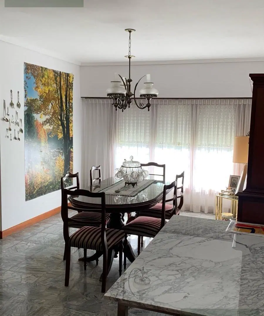 Casa 4 ambientes con parque Villa Primera 4
