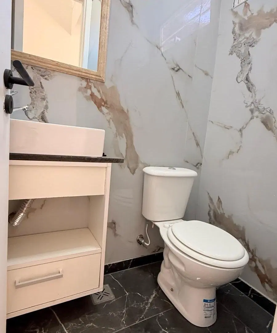 Chalet 4 ambientes reciclado a metros del mar 5
