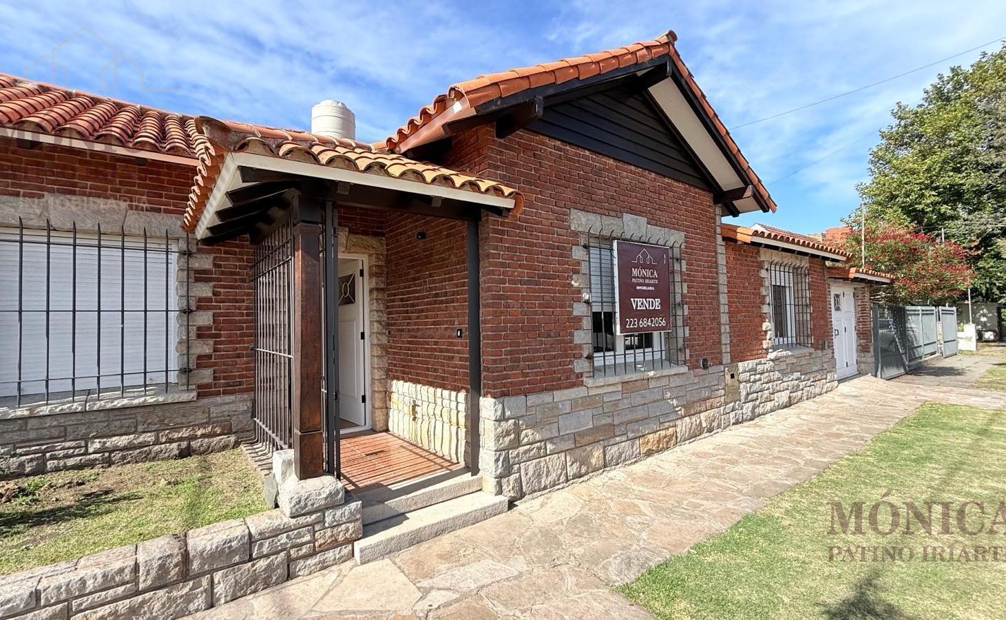 Chalet 4 ambientes reciclado a metros del mar
