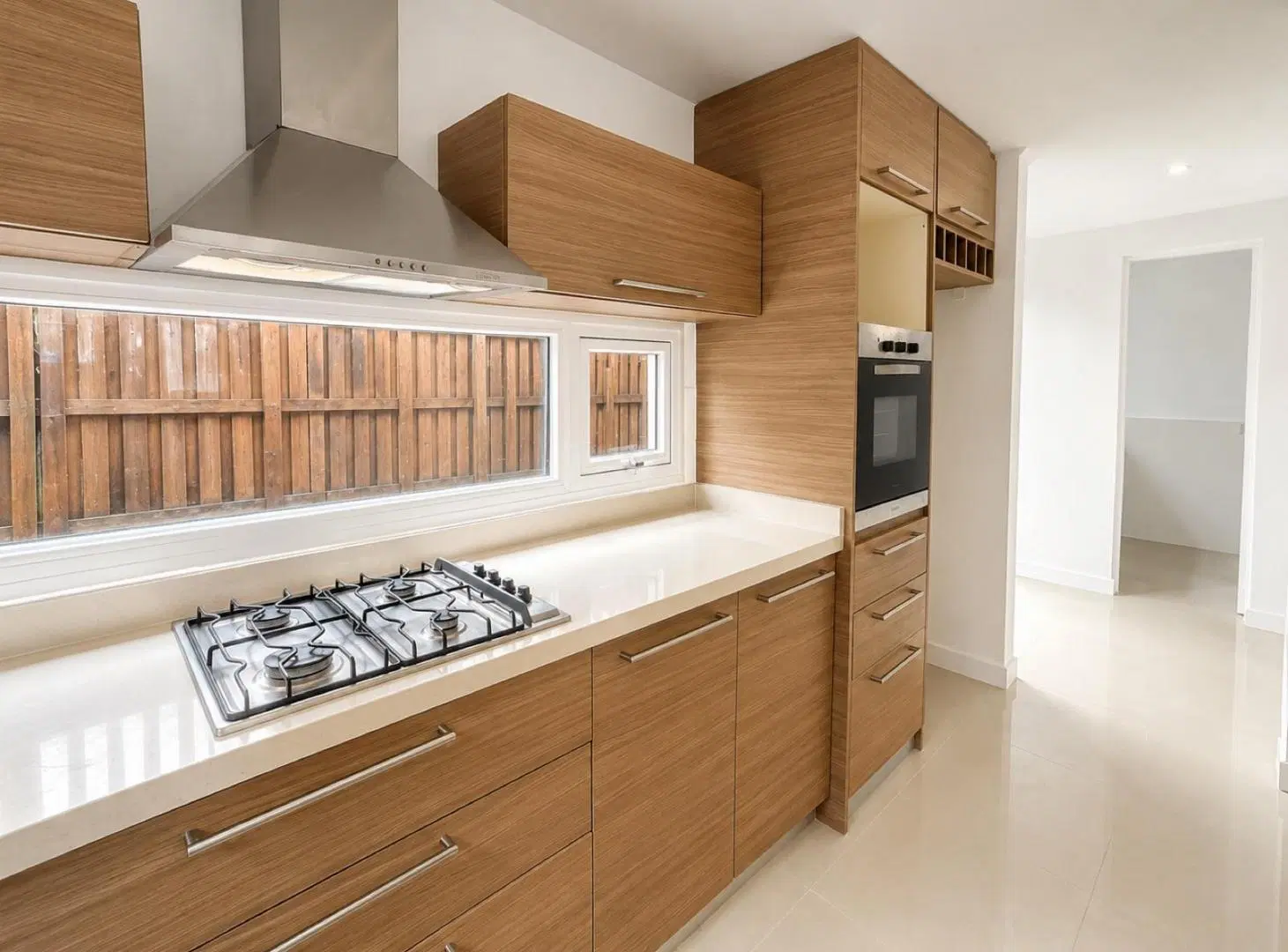 Chalet al frente con parque y garage 3