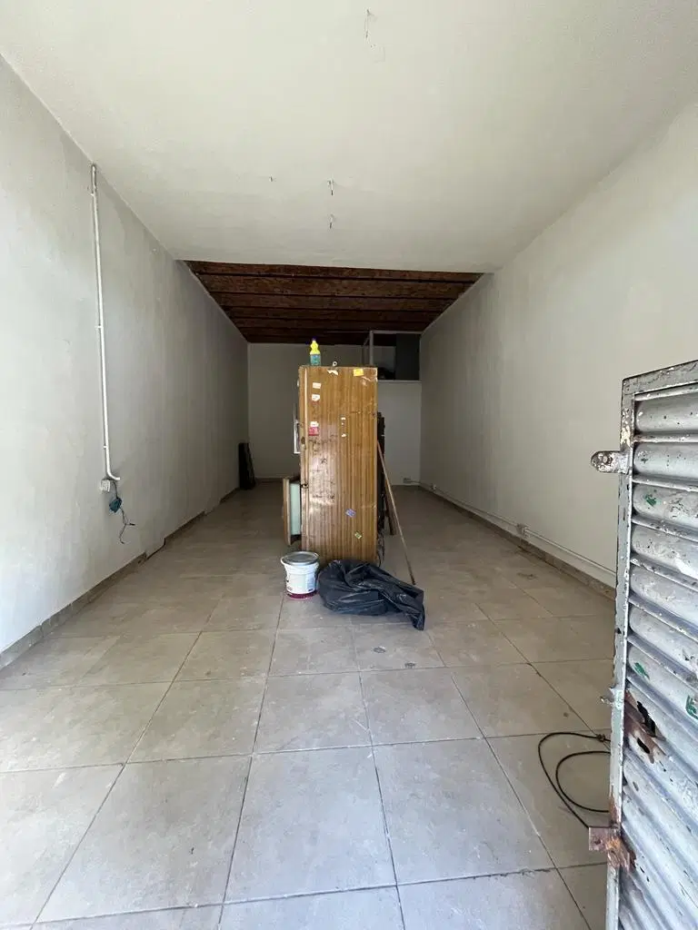 Local . | Rodríguez Peña 1122 2