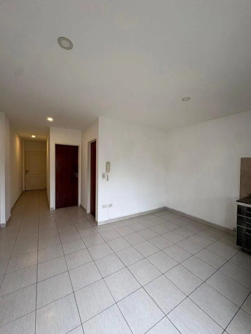Departamento 2 ambientes. | Batallan 3568 4
