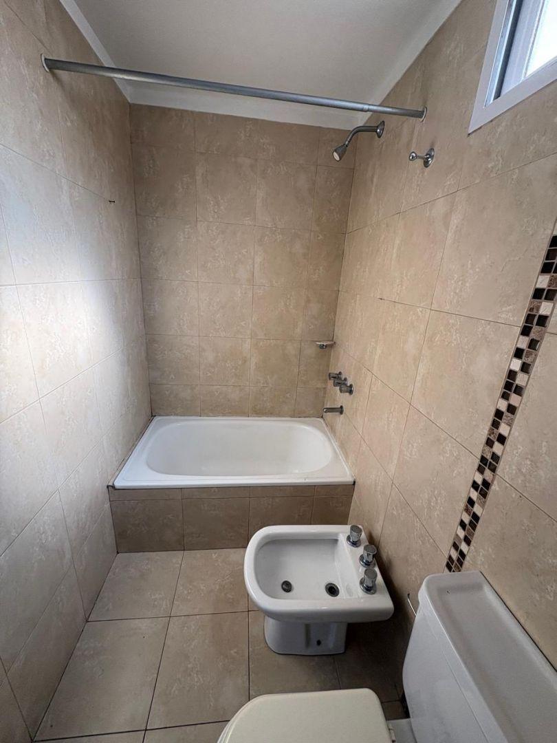 Foto de Departamento 2 ambientes. | Benito Lynch 2664, imagen 5