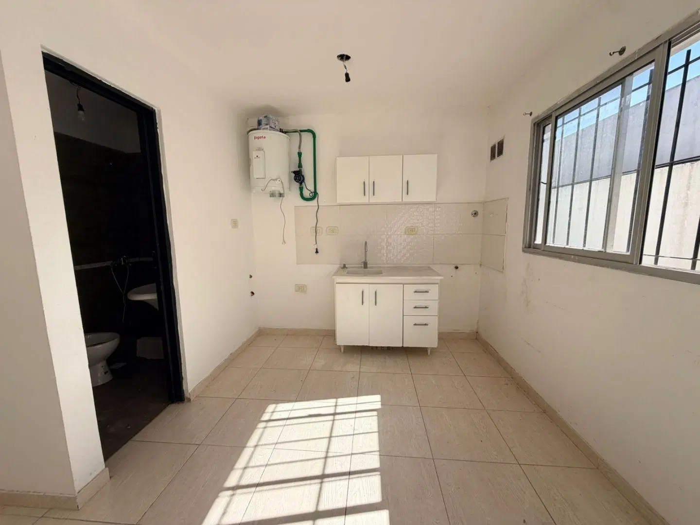 Departamento 2 ambientes. | Primera Junta 2442 5