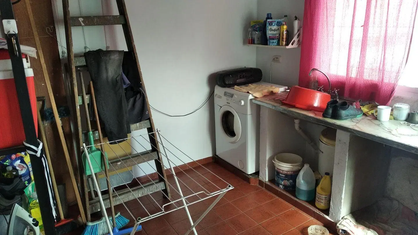 Casa 4 ambientes. | GRAL. HORNOS - (3F) 3837 8