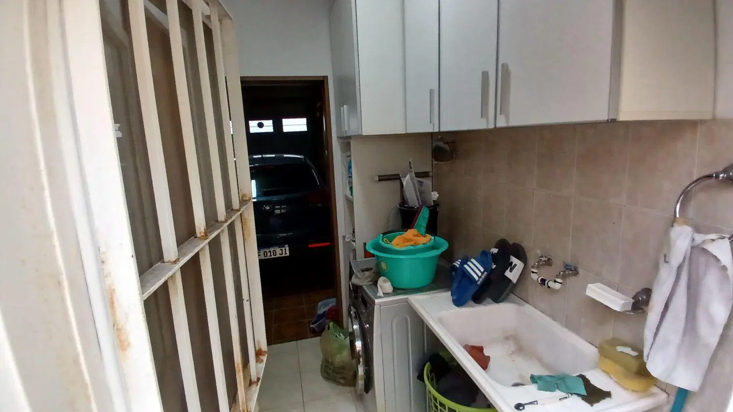 Casa 3 ambientes. | Moreno 3713 4