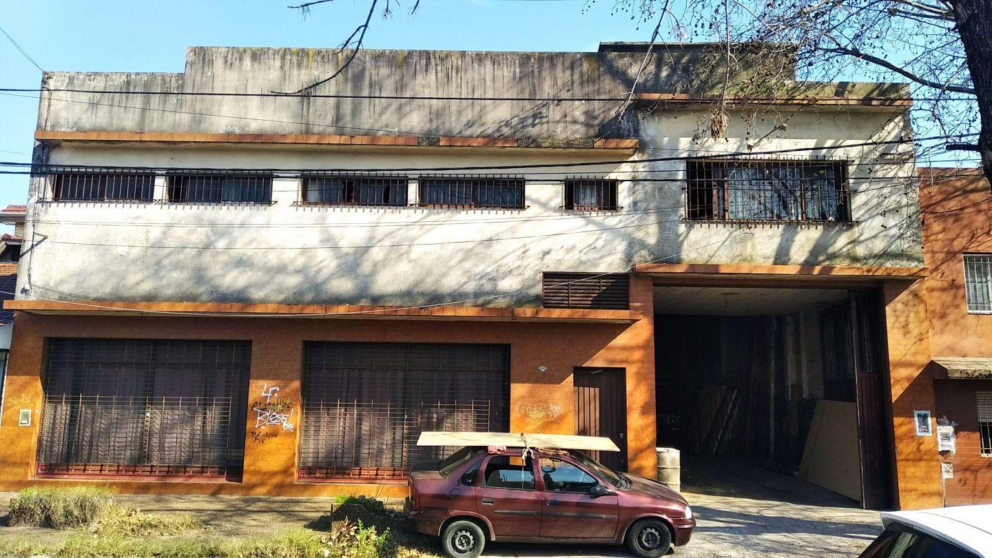 Galpón . | CASEROS 3451