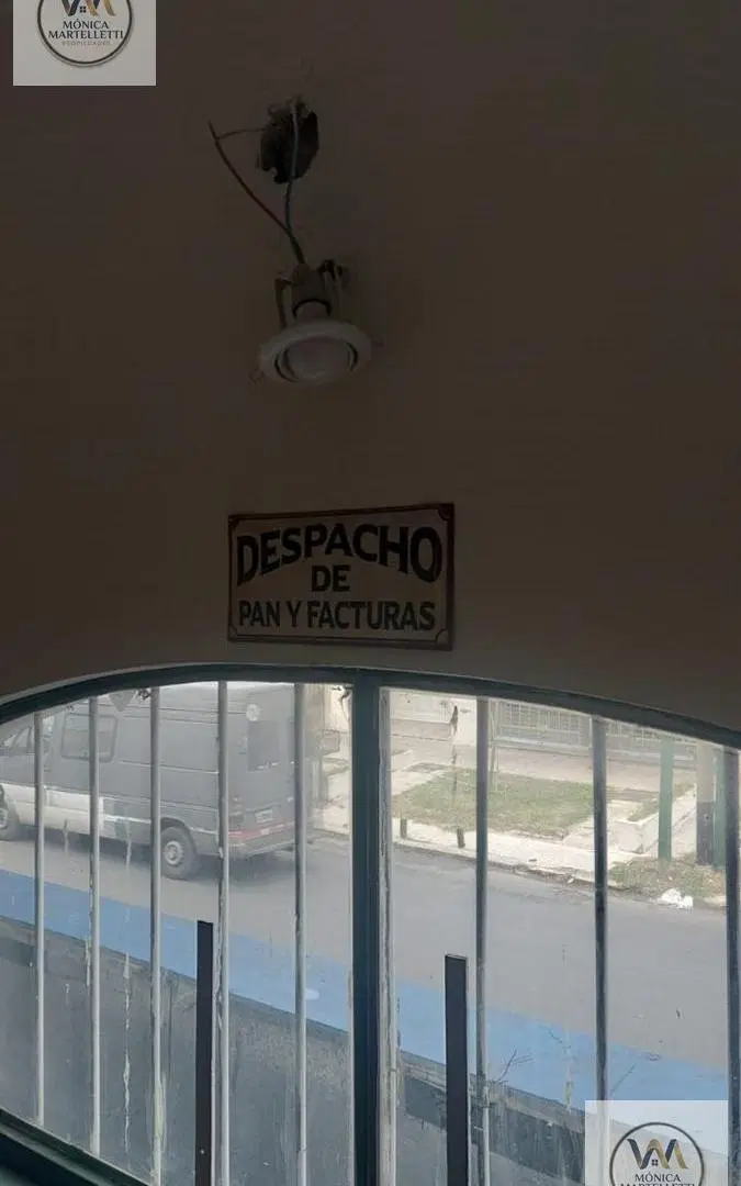 Local y/o depósito en entrepiso Ituzaingo Norte 4
