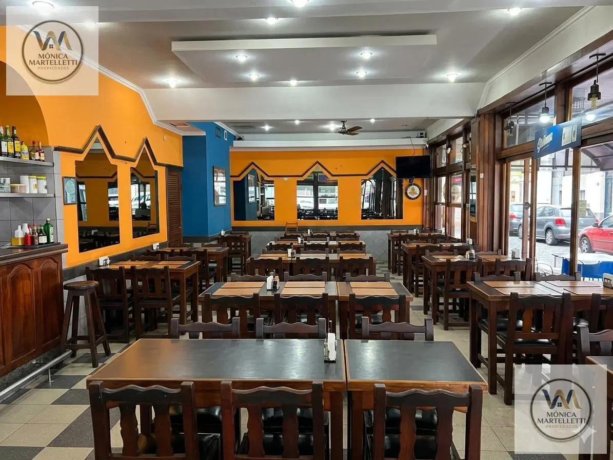 Histórico Local Comercial/gastronómico en Cabildo 200 - Frente a la UM 3