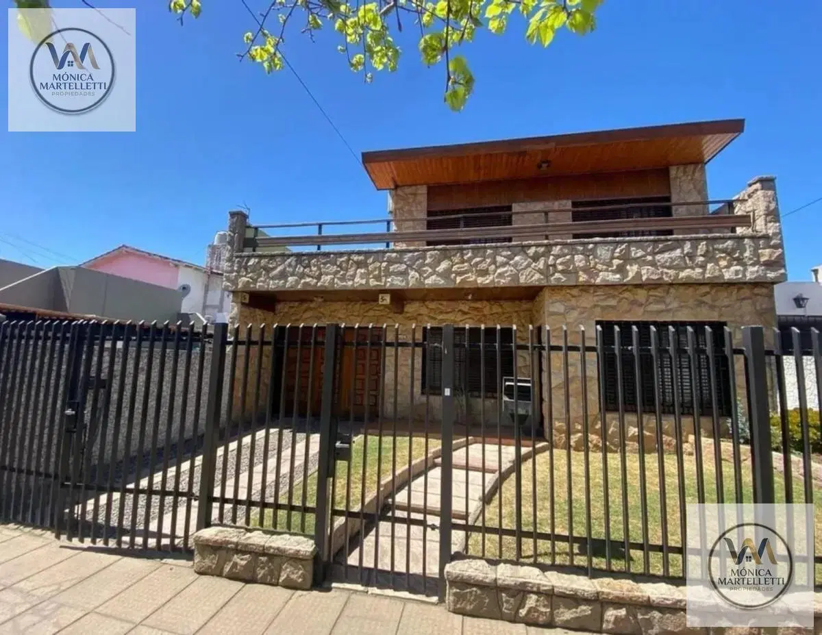 Hermosa casa de 6 ambientes en Hurlinghan 4
