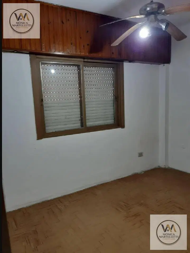 CASA DE 3 AMBIENTES CON COCHERA Y PARQUE -VILLA LUZURIAGA 4