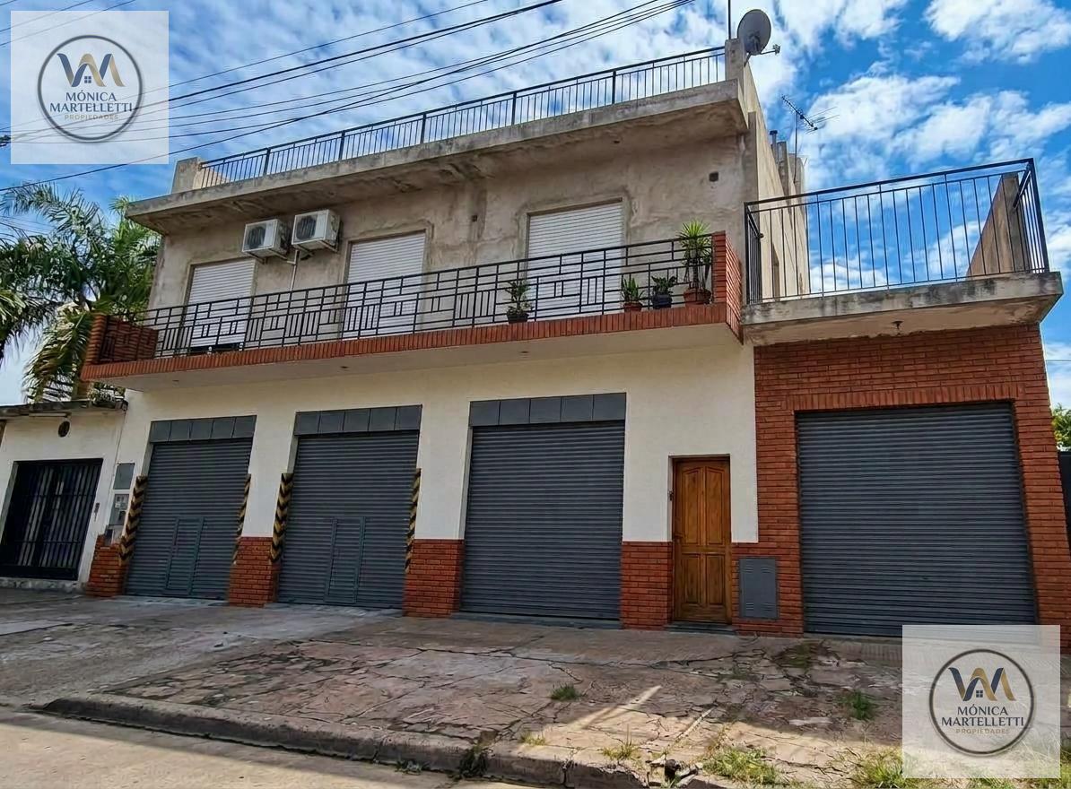Foto de PH tipo casa 4 ambientes con locales, imagen 1