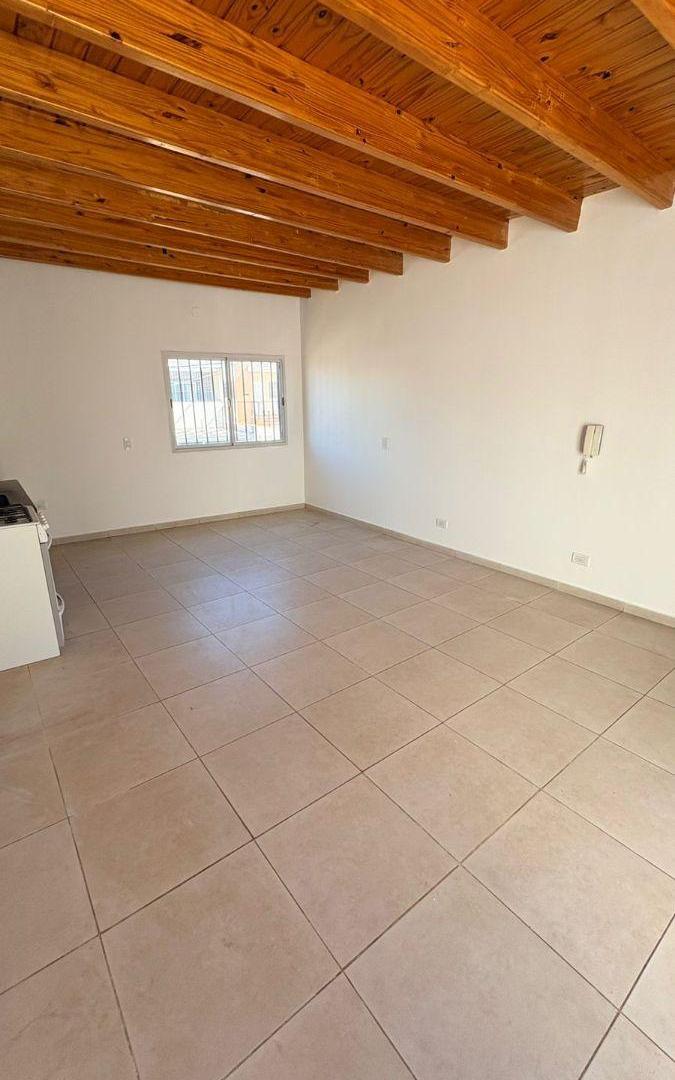 Foto de DEPARTAMENTO EN ALQUILER - MAIPÚ, imagen 3