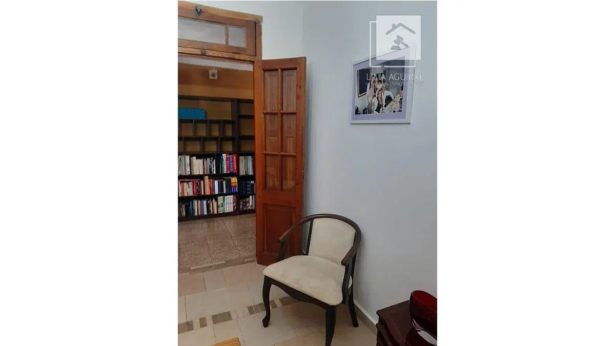 VENTA - Casa 2 plantas + departamento independiente - Ideal residencia, consultorios, hostel 1