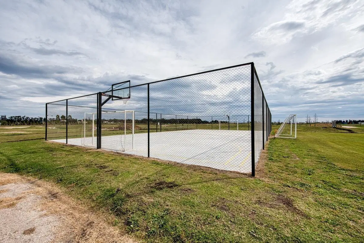 Tu Refugio de 700 m²: Terrenos Exclusivos en el Entorno de Santa Elena 4