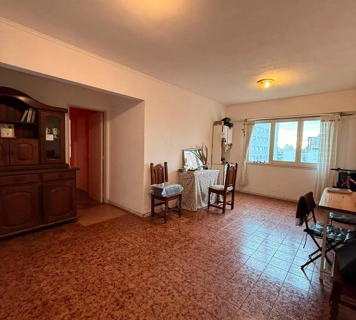 3 Ambientes a Reciclar | Living Comedor | Cocina Separada | USD 75.000 3