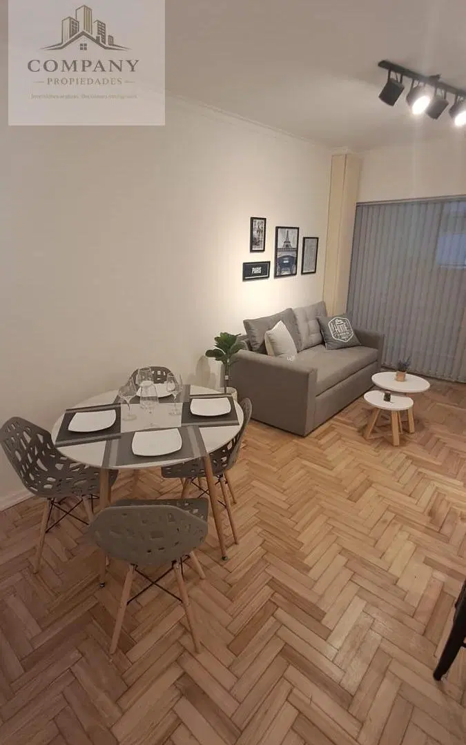 Departamento en venta 2 ambientes con balcon y patio. 2