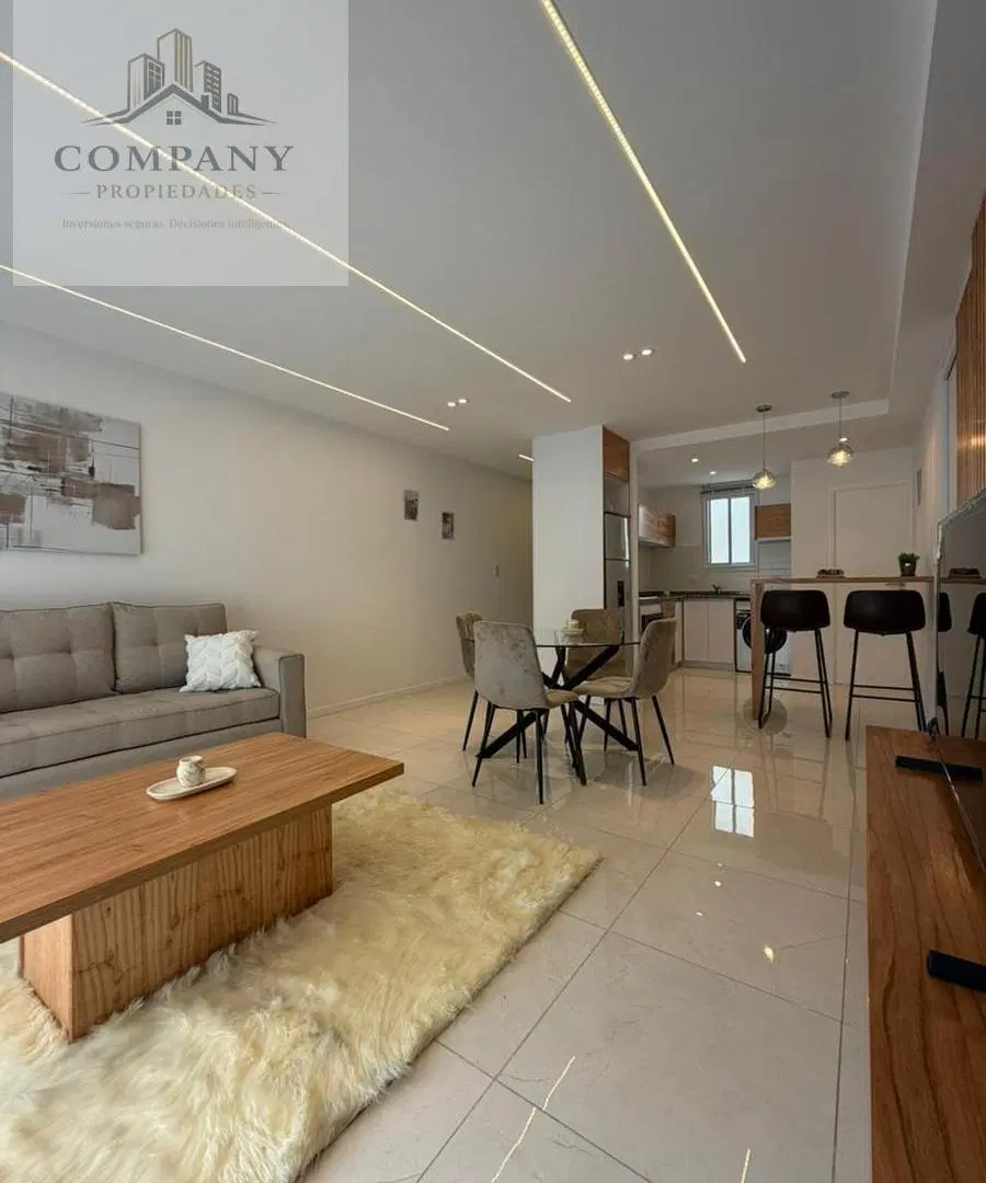 Departamento en en venta 3 ambientes a la calle con balcon saliente. 3