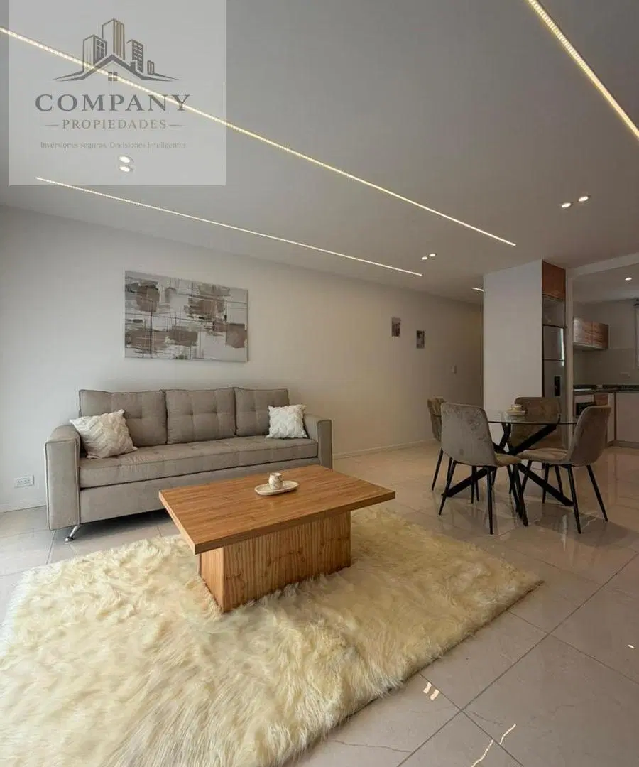 Departamento en en venta 3 ambientes a la calle con balcon saliente. 4