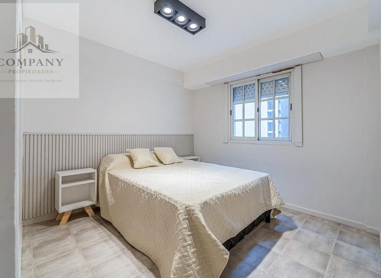 Departamento en en venta 3 ambientes con cochera descubierta. 3