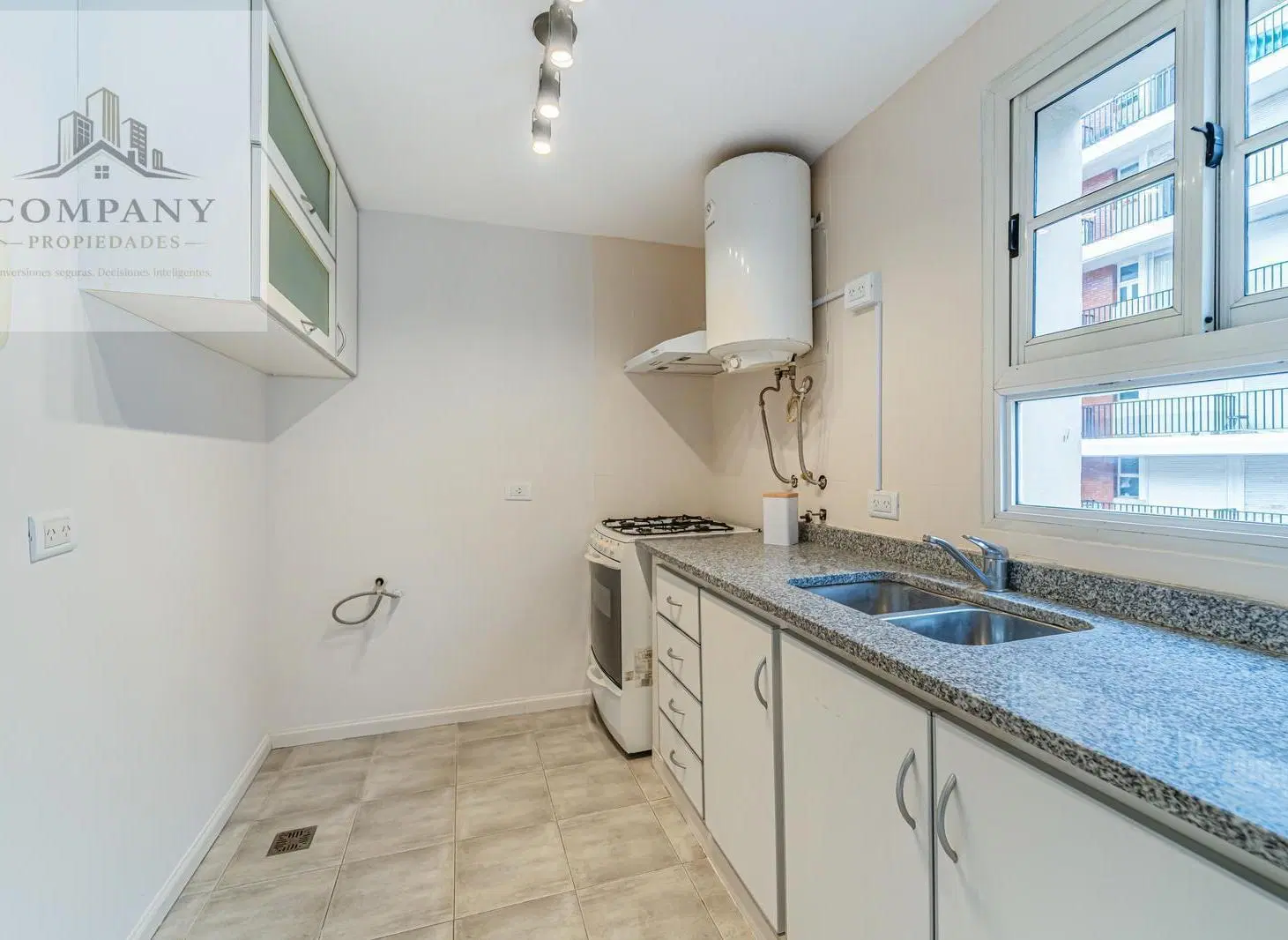 Departamento en en venta 3 ambientes con cochera descubierta. 8