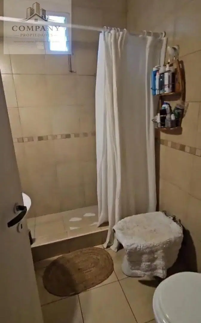Departamento de 2 ambientes en alquiler. Castelli y E. Rios 2
