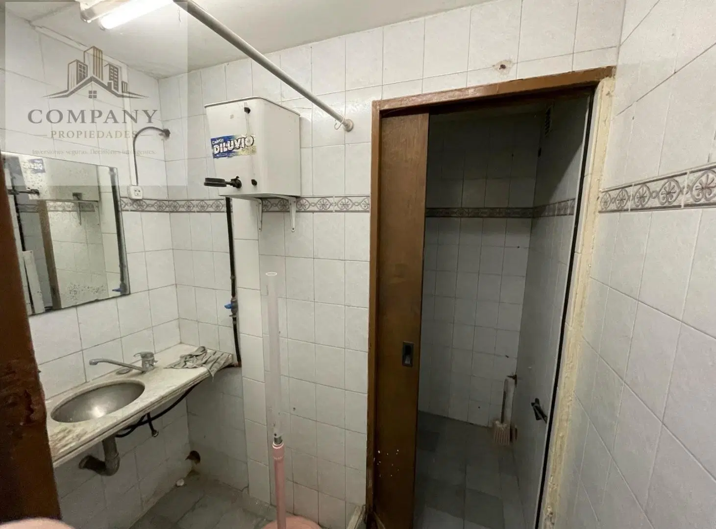 Alquiler local comercial en zona centro. 8