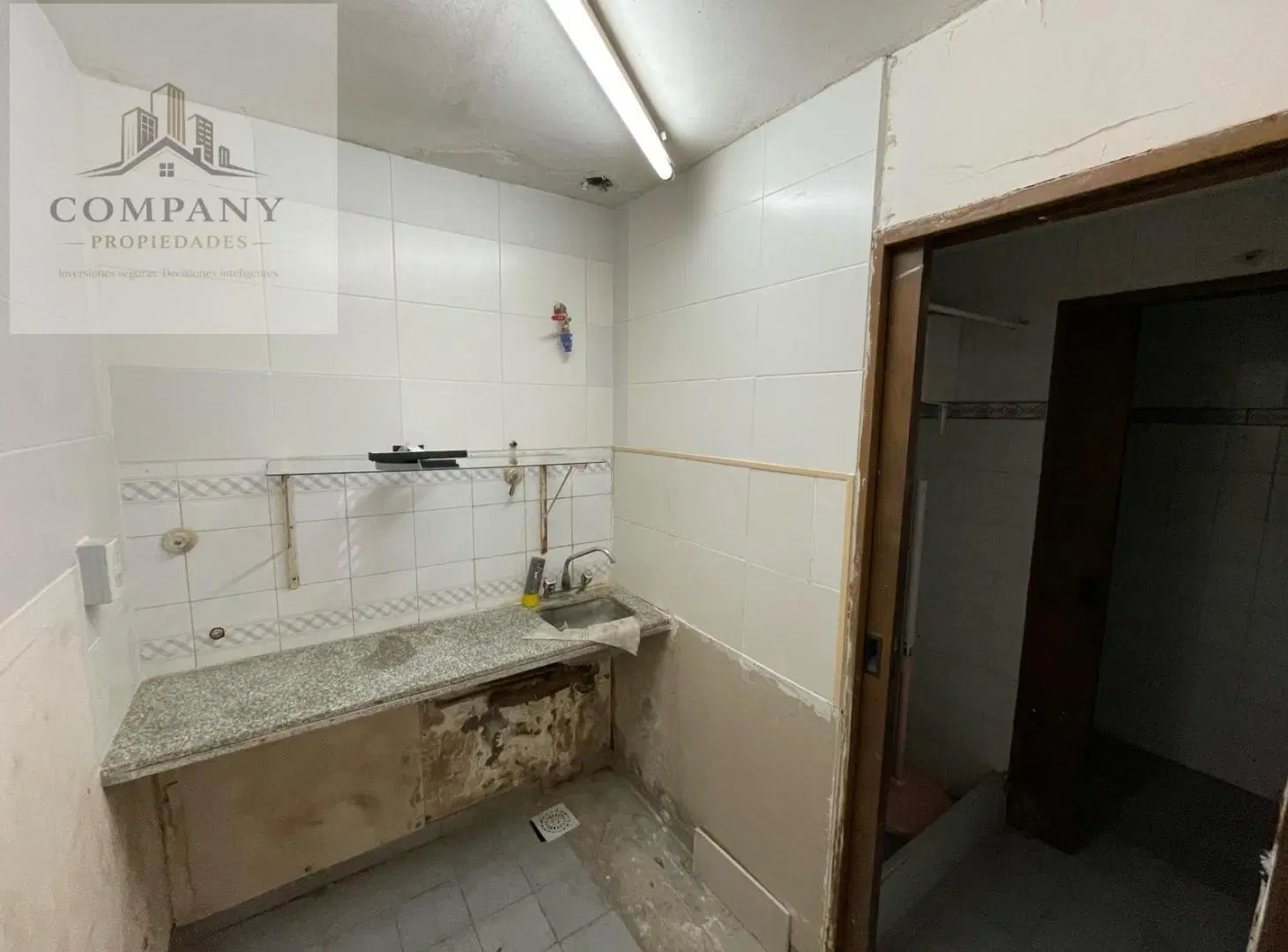 Alquiler local comercial en zona centro. 3