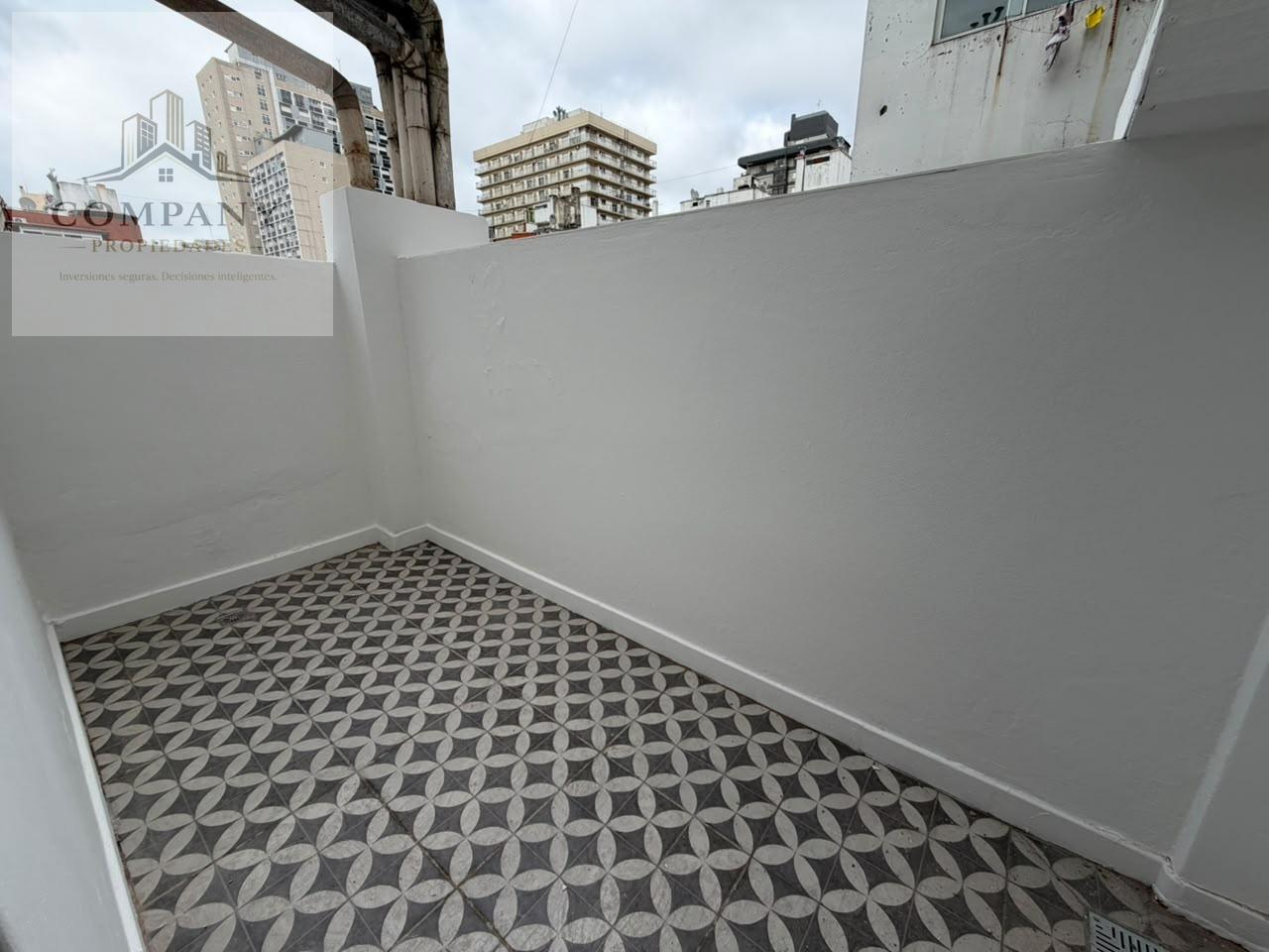 Foto de Departamento en venta 2 ambientes lateral con balcon., imagen 4