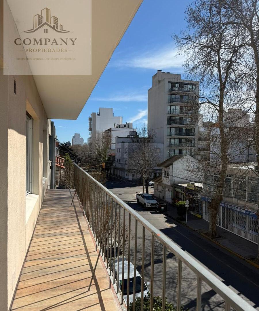 Foto de Departamento en venta 4 ambientes con espacio de cochera, imagen 3