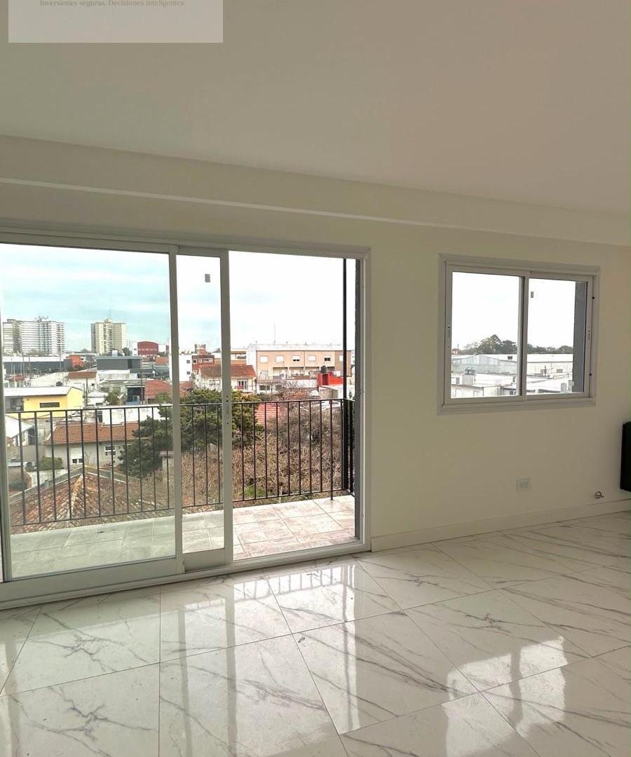 Foto de Departamento en Villa Primera, imagen 1