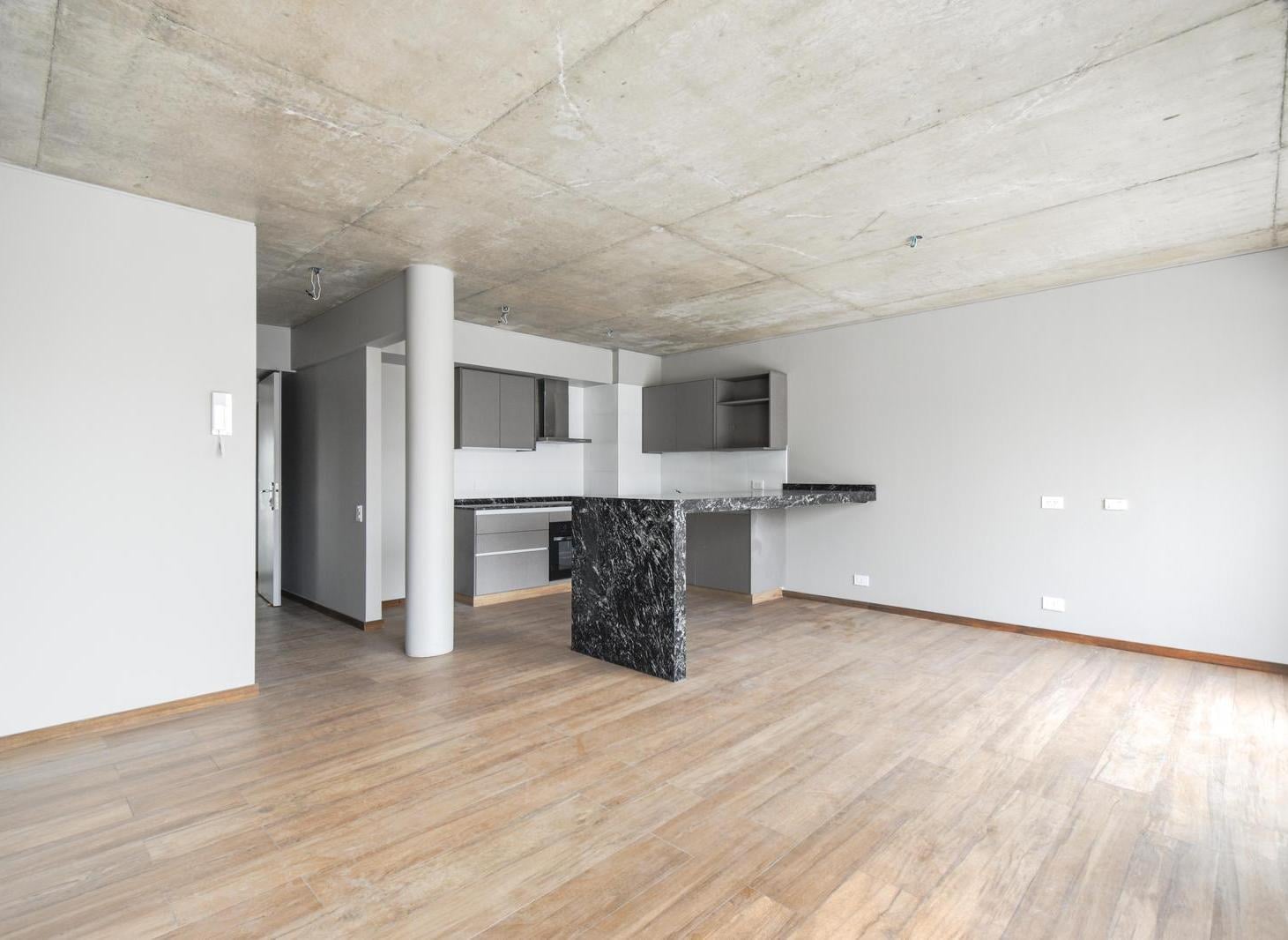 VENTA DEPARTAMENTO PENTHOUSE 3 AMBIENTES CON 2 COCHERAS CUBIERTAS