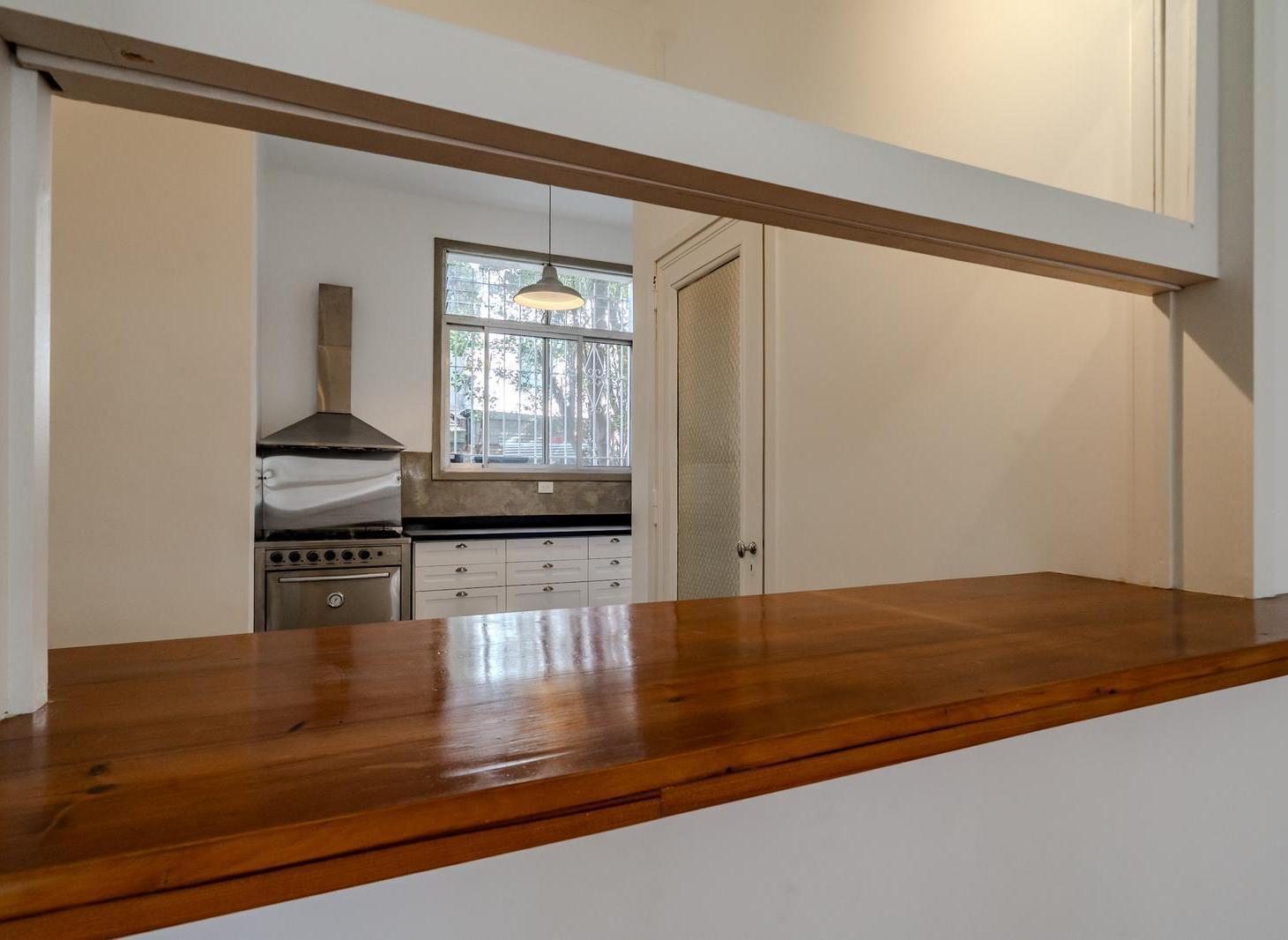 Foto de VENTA DEPARTAMENTO 4 AMBIENTES EN BARRIO RAWSON LUMINOSO, imagen 1