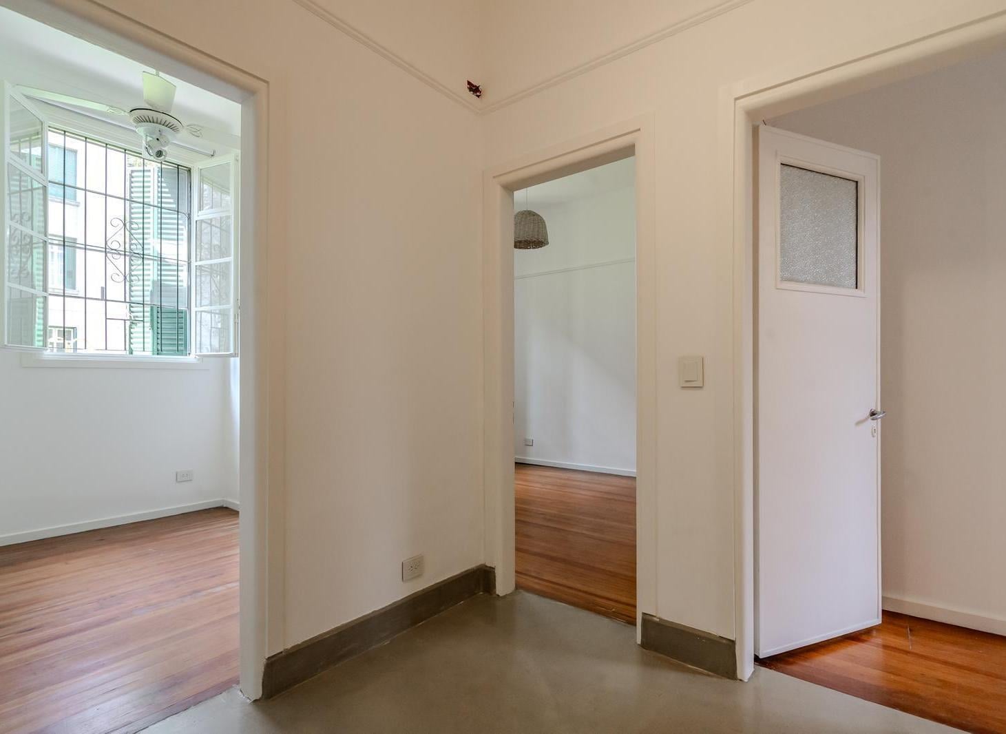 Foto de VENTA DEPARTAMENTO 4 AMBIENTES EN BARRIO RAWSON LUMINOSO, imagen 2