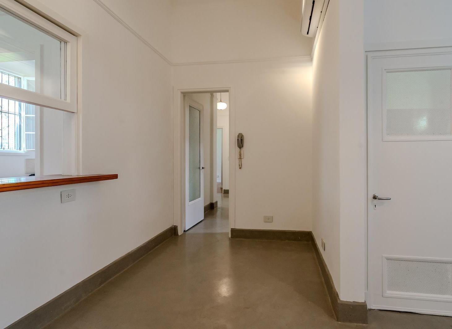 Foto de VENTA DEPARTAMENTO 4 AMBIENTES EN BARRIO RAWSON LUMINOSO, imagen 3