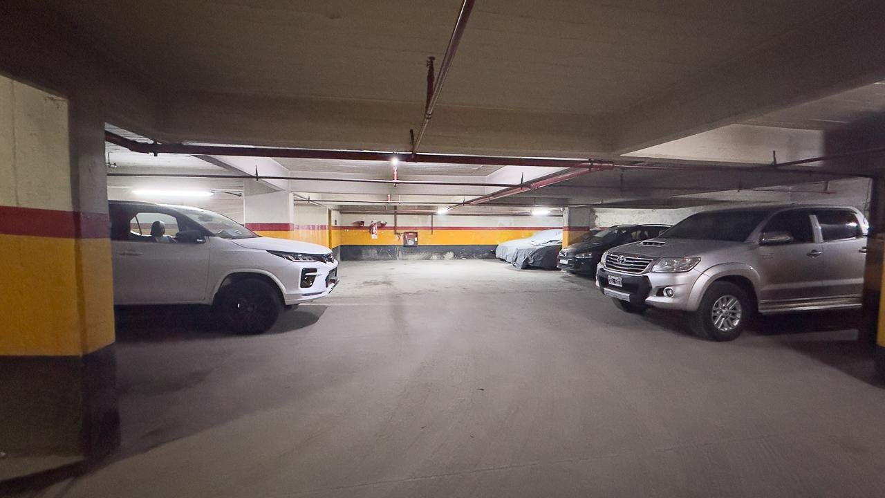 Foto de Venta | Cochera Fija | Cubierta | Villa del Parque, imagen 1