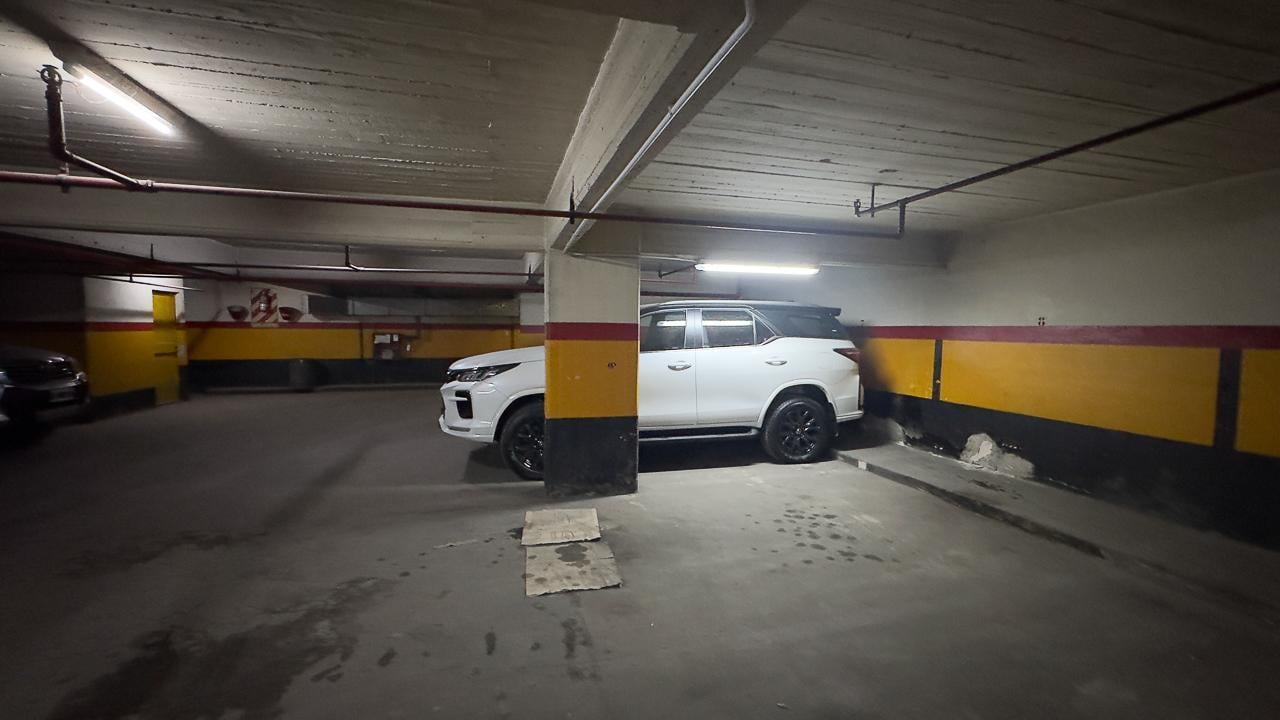 Foto de Venta | Cochera Fija | Cubierta | Villa del Parque, imagen 5