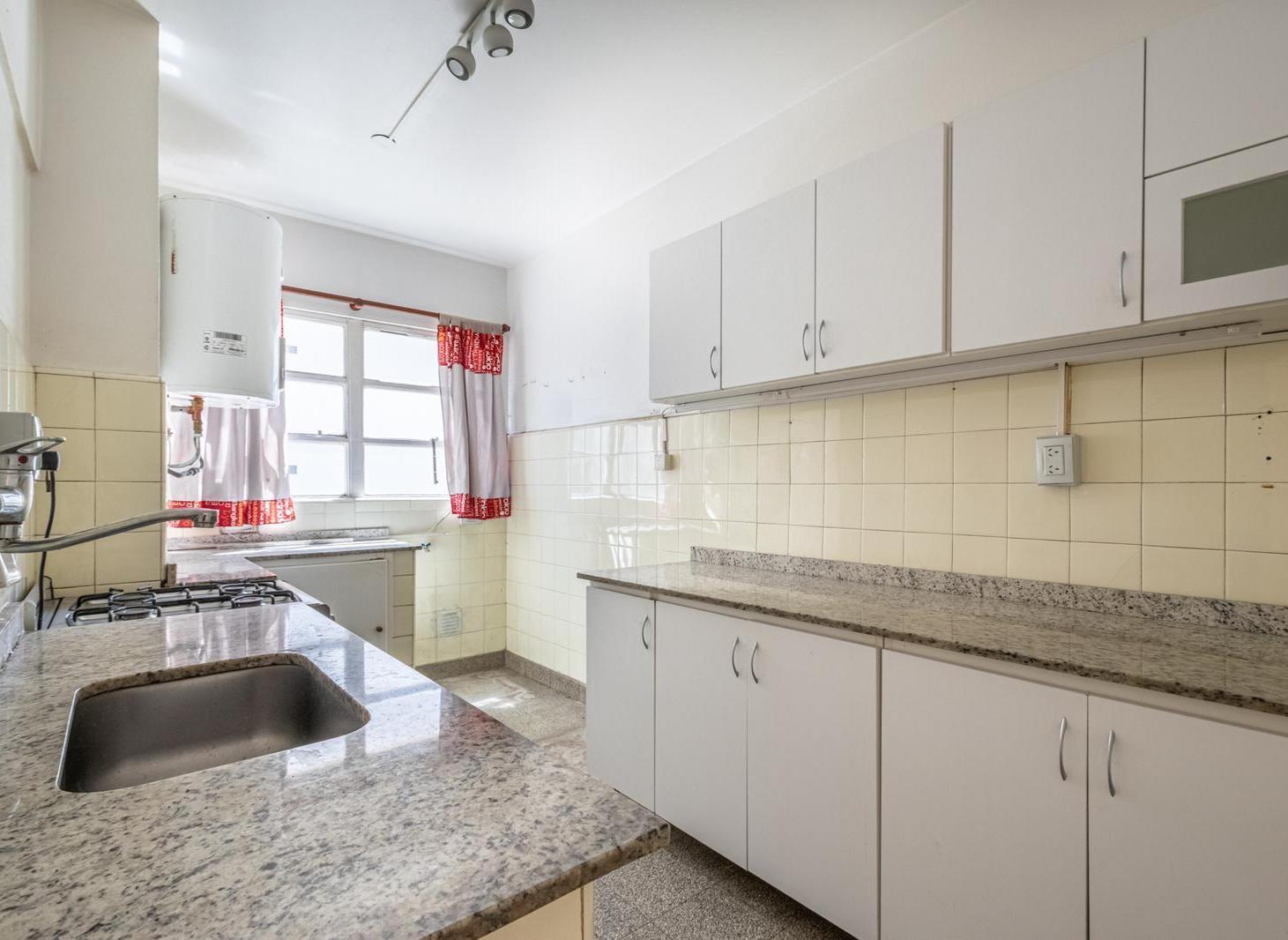 Foto de VENTA DEPARTAMENTO 3 AMBIENTES EN VILLA DEL PARQUE CON BAULERA, imagen 2