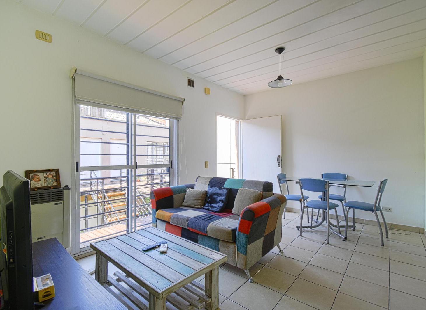 Foto de VENTA DEPARTAMENTO 2 AMBIENTES CON COCHERA CUBIERTA VILLA DEVOTO, imagen 1