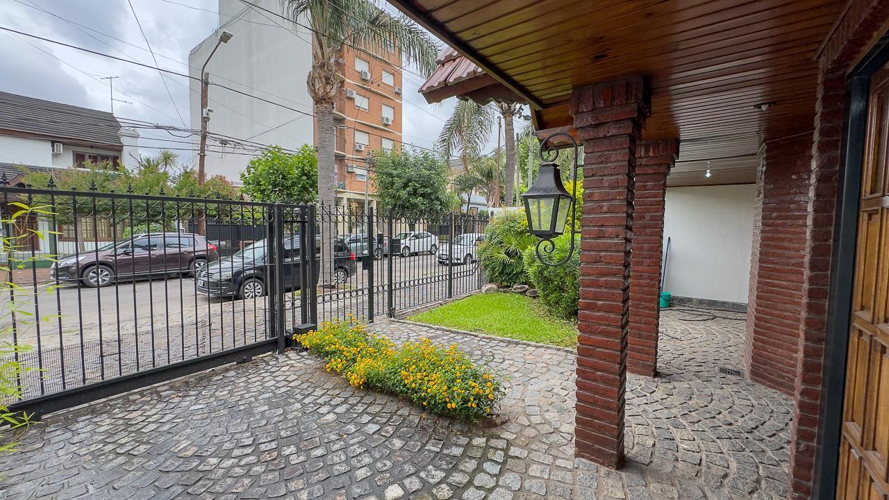 Foto de Venta Chalet 5 Amb con Pileta en Ramos Mejía| Financiación Directa, imagen 3
