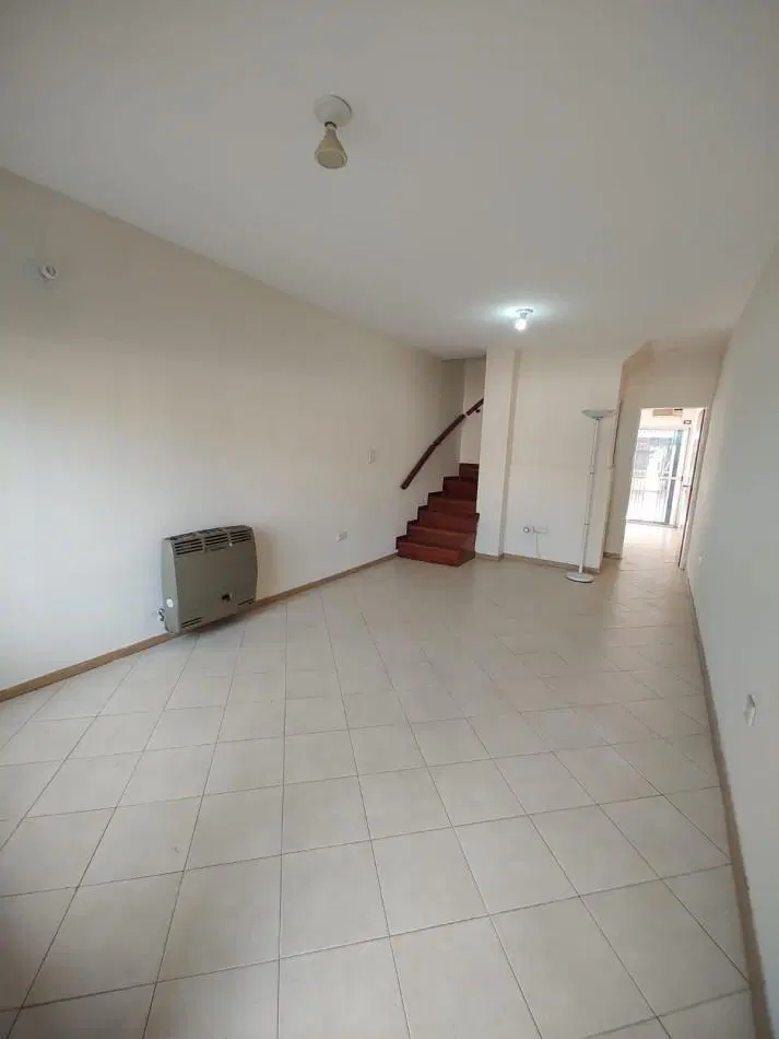 Duplex en Alquiler Moron 3 Ambientes con Cochera 3