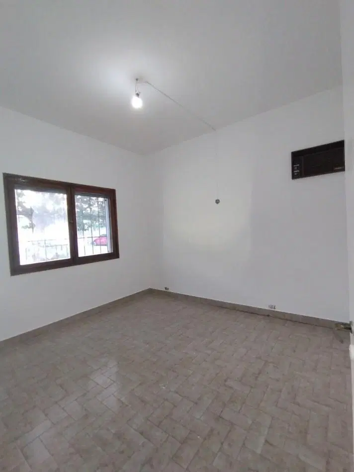 Andres Ferreyra 753, Haedo. 2 amb con Patio y Cochera. 4