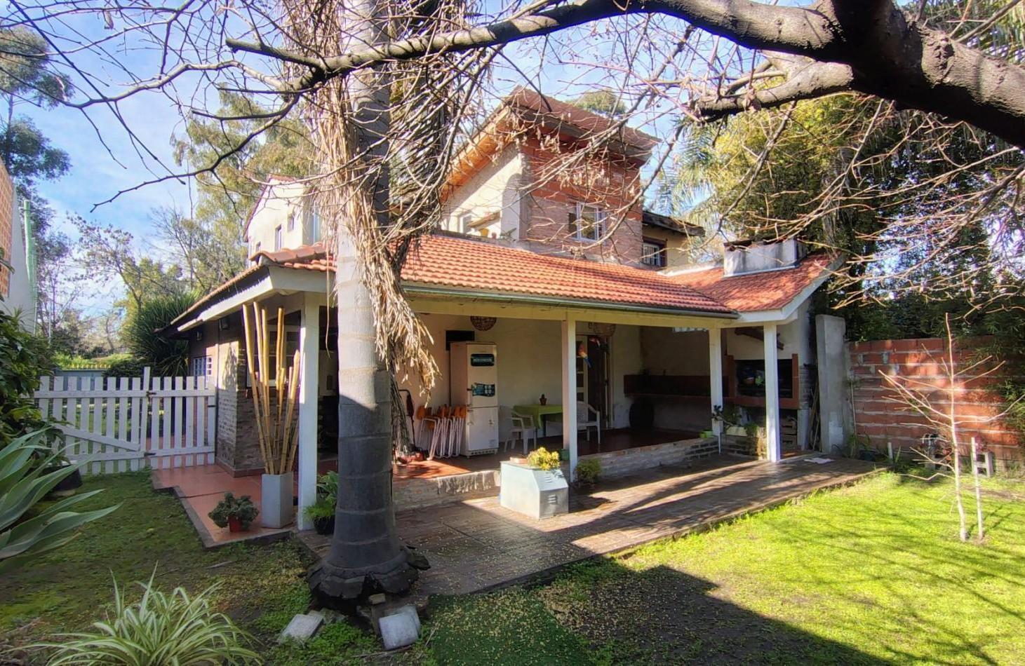 Foto de Venta Casa 3 ambientes Hurlingham Cochera, imagen 2