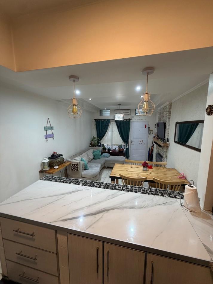 Foto de Venta de ph Moderno en Moron con Patio, imagen 1