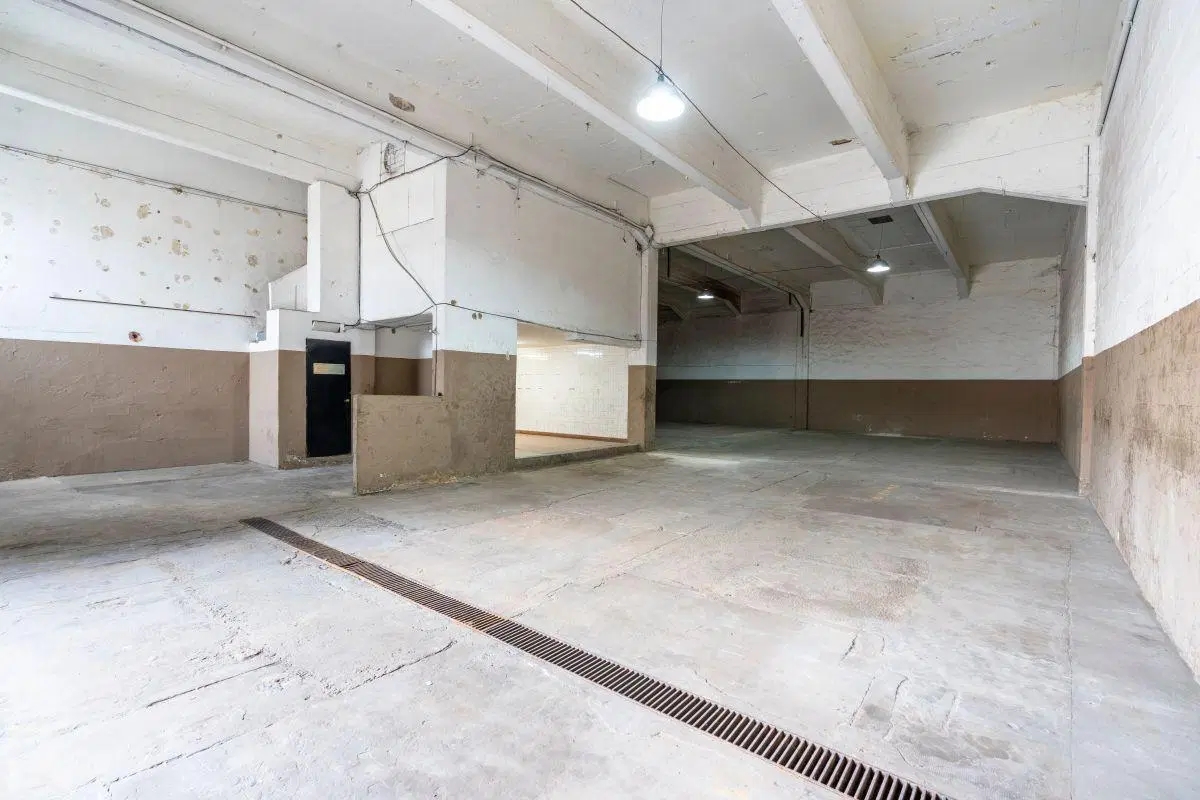Depósito en Alquiler en Parque Suárez – 355 m², Planta Baja, Operación 24/7, J. León Suárez 3