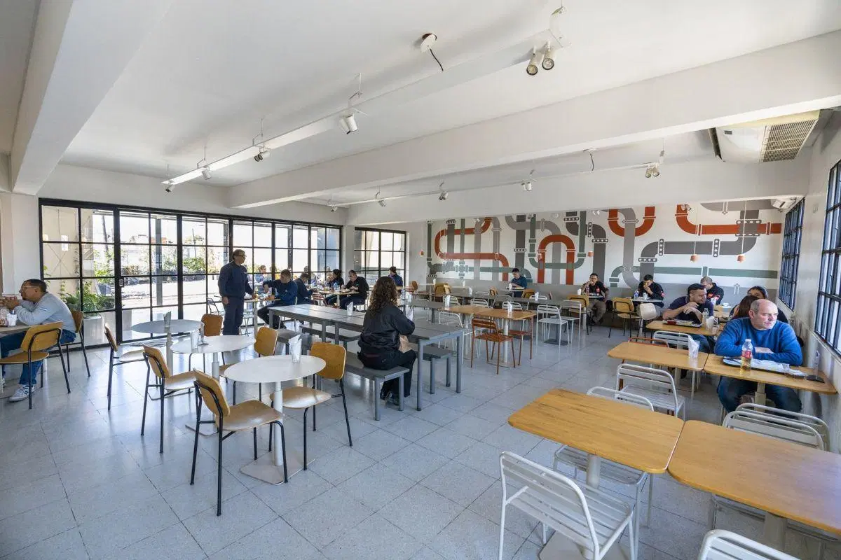 Depósito en Alquiler en Parque Suárez – 204 m², Planta Baja, Operación 24/7, J. León Suárez 3