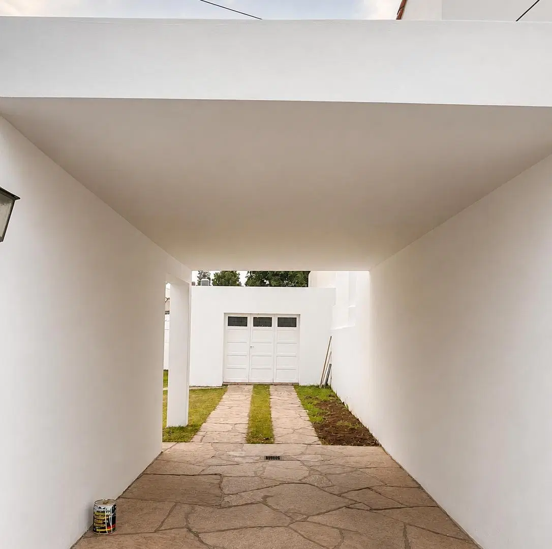 Casa de una planta 2 dormitorios con amplio jardin en Cerro de las Rosas 5
