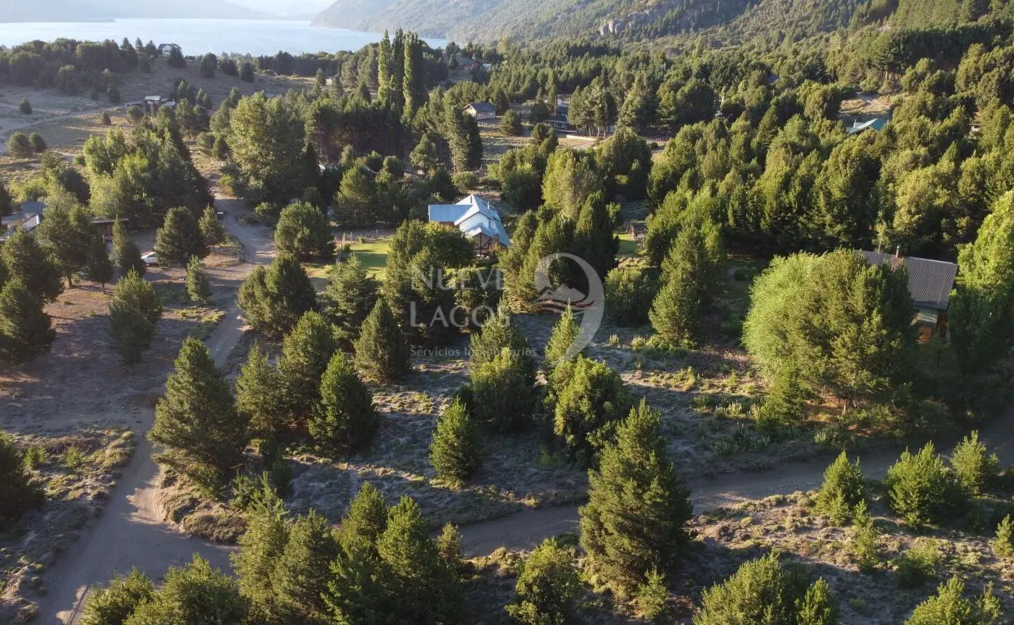 Venta de dos lotes comerciales soleados en Meliquina 2